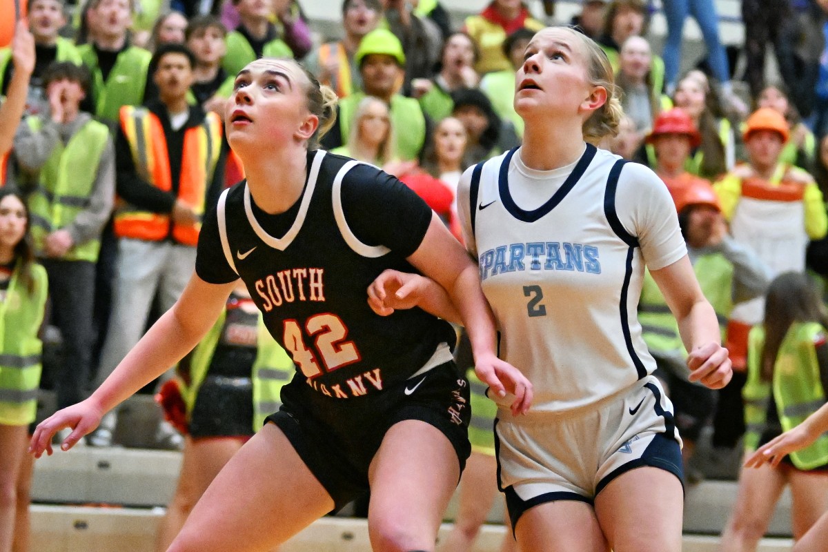 a Corvallis South Albany 5A Oregon girls basketball quarterfinal 2024 Leon Neuschwander 10