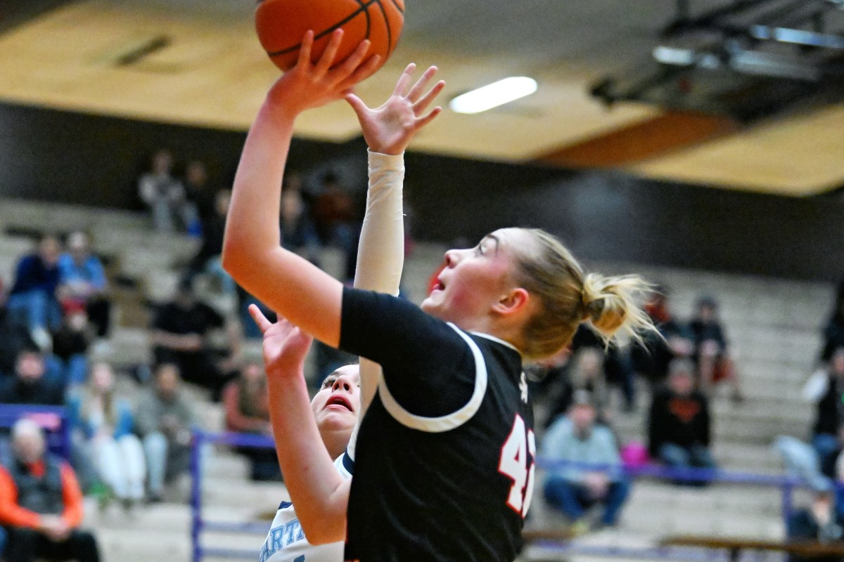 a Corvallis South Albany 5A Oregon girls basketball quarterfinal 2024 Leon Neuschwander 18