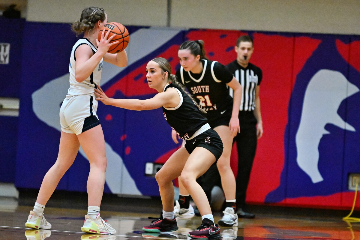 a Corvallis South Albany 5A Oregon girls basketball quarterfinal 2024 Leon Neuschwander 22