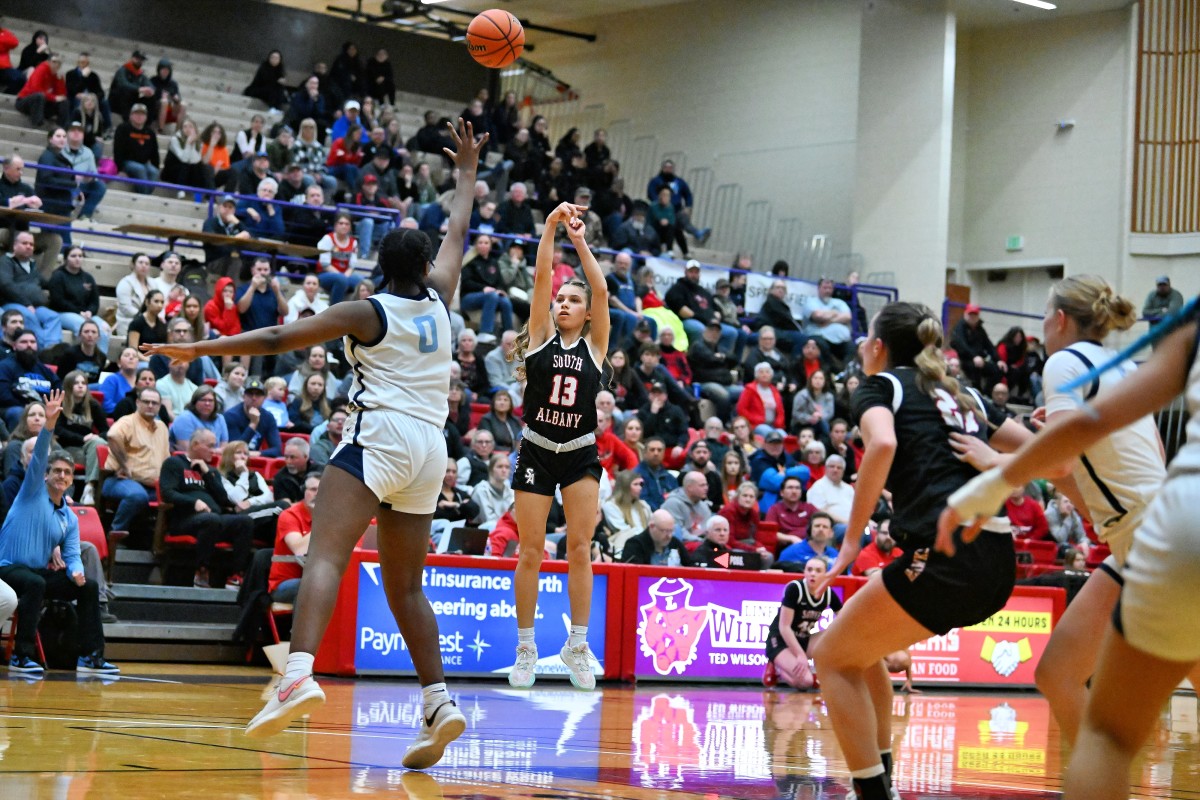 a Corvallis South Albany 5A Oregon girls basketball quarterfinal 2024 Leon Neuschwander 24