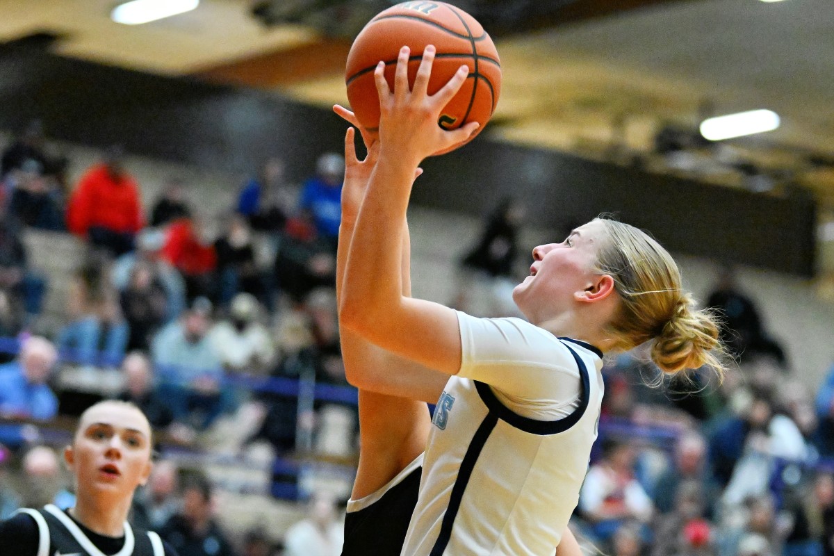 a Corvallis South Albany 5A Oregon girls basketball quarterfinal 2024 Leon Neuschwander 33