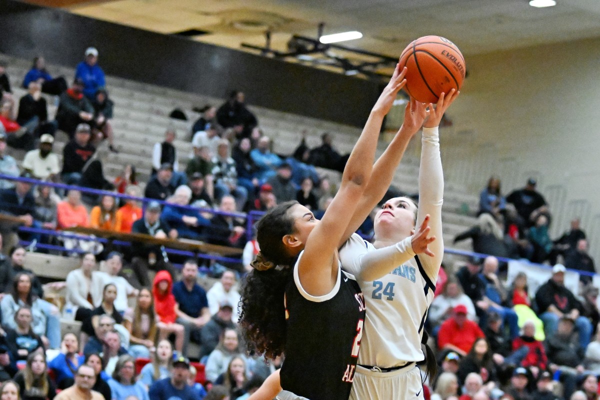 a Corvallis South Albany 5A Oregon girls basketball quarterfinal 2024 Leon Neuschwander 39