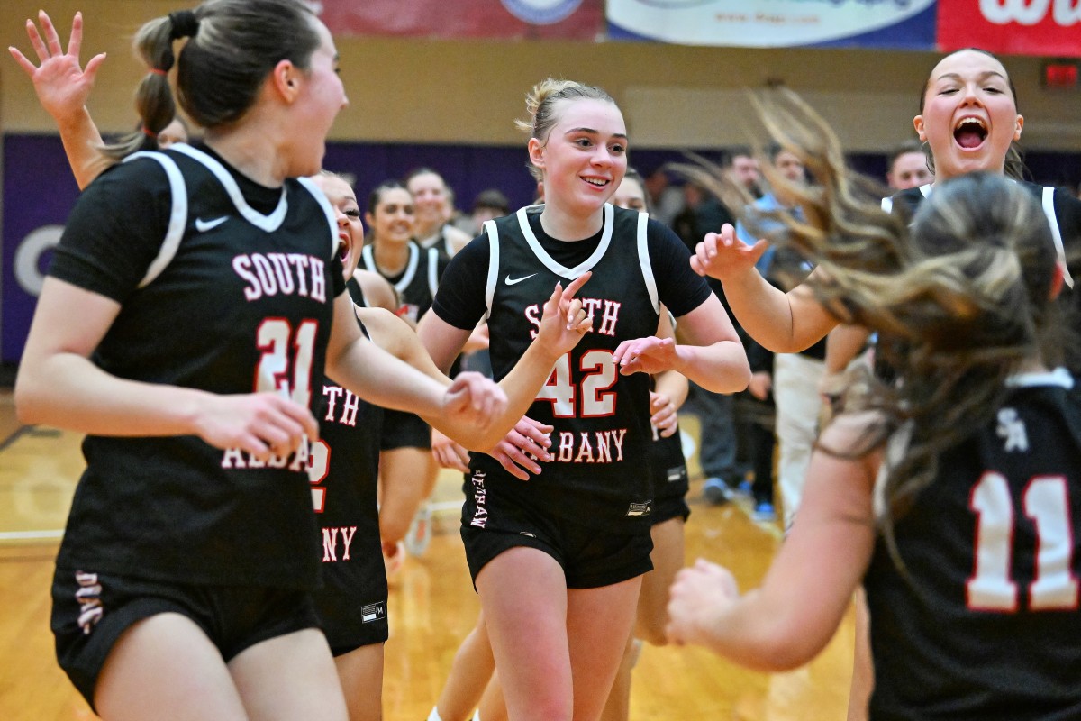 a Corvallis South Albany 5A Oregon girls basketball quarterfinal 2024 Leon Neuschwander 57