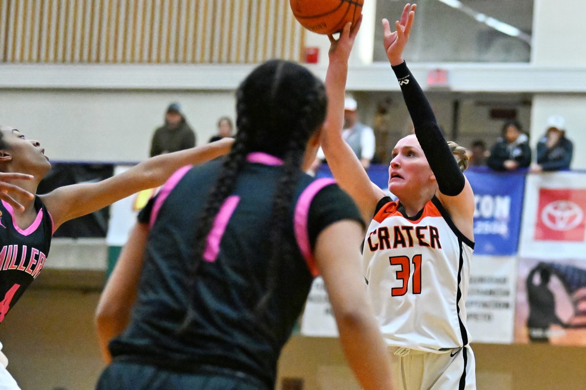 a Crater Springfield 5A Oregon girls basketball quarterfinal 2024 Leon Neuschwander 3