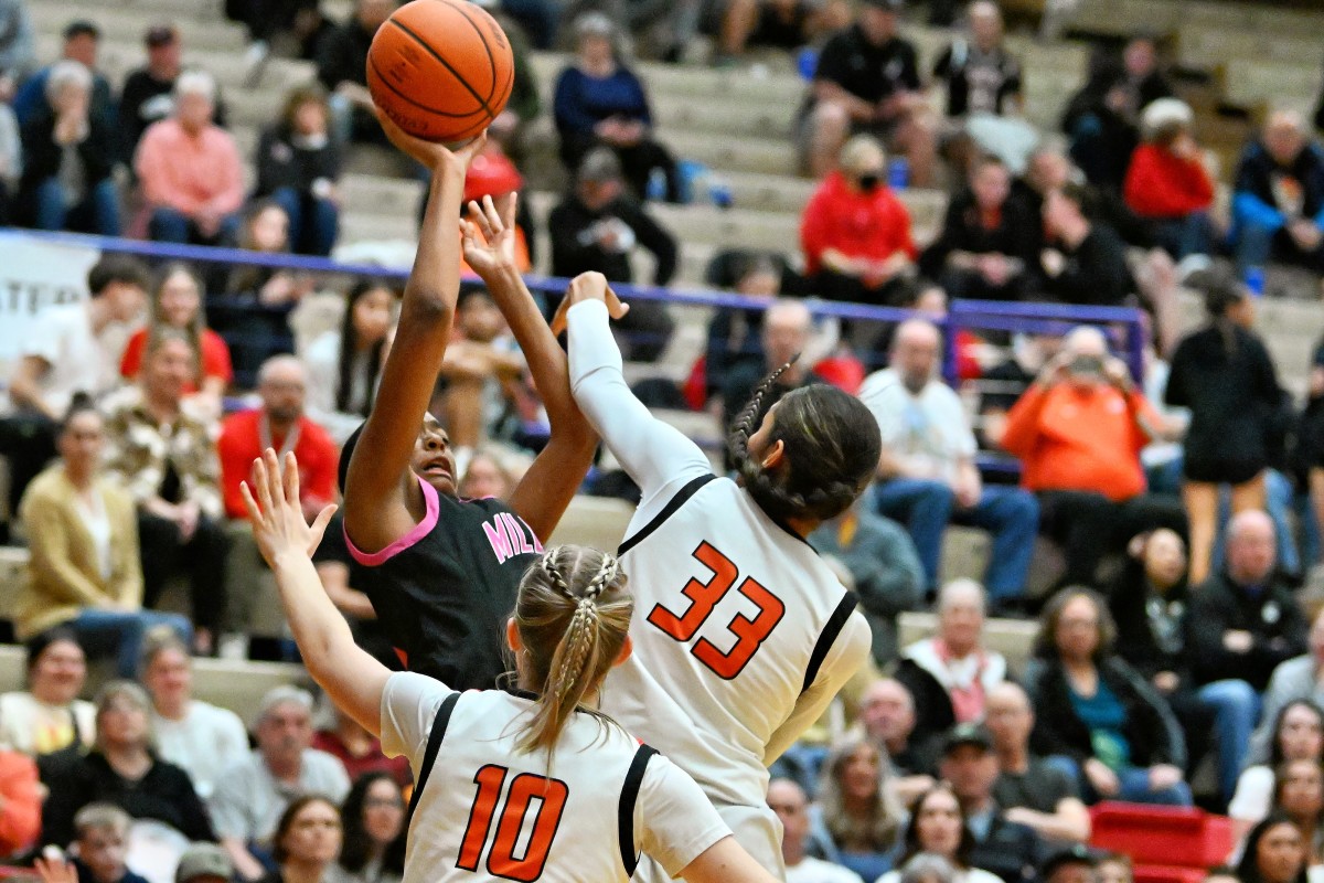 a Crater Springfield 5A Oregon girls basketball quarterfinal 2024 Leon Neuschwander 14