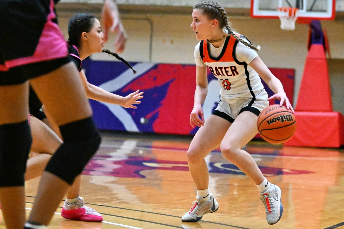 a Crater Springfield 5A Oregon girls basketball quarterfinal 2024 Leon Neuschwander 22