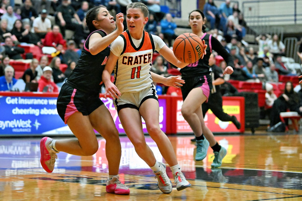 a Crater Springfield 5A Oregon girls basketball quarterfinal 2024 Leon Neuschwander 24