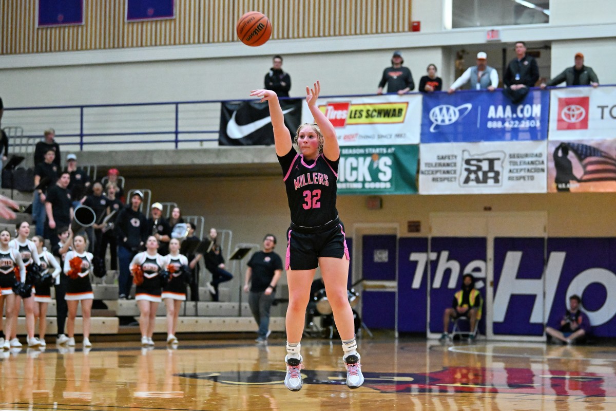 a Crater Springfield 5A Oregon girls basketball quarterfinal 2024 Leon Neuschwander 38