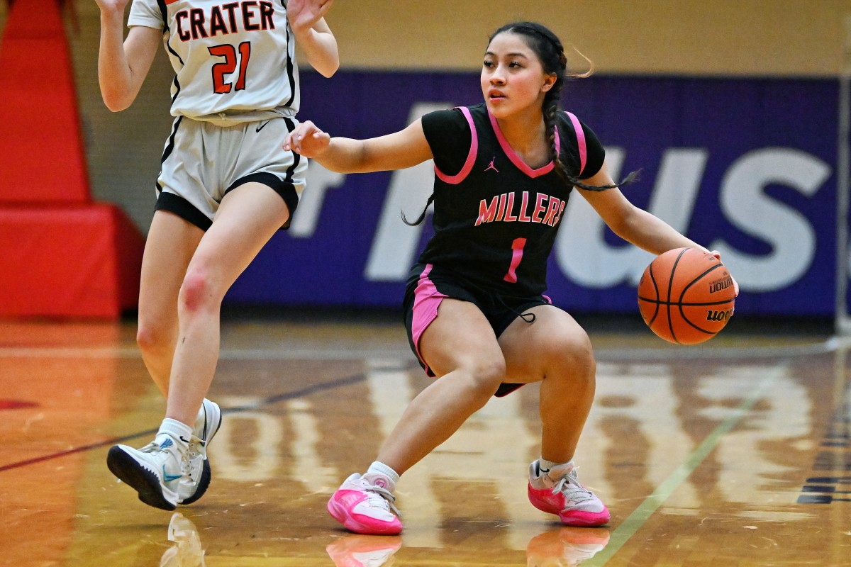 a Crater Springfield 5A Oregon girls basketball quarterfinal 2024 Leon Neuschwander 35