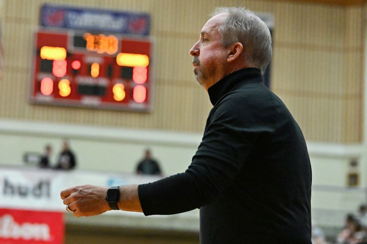 a Silverton Mountain View 5A Oregon girls basketball quarterfinal 2024 Leon Neuschwander 2