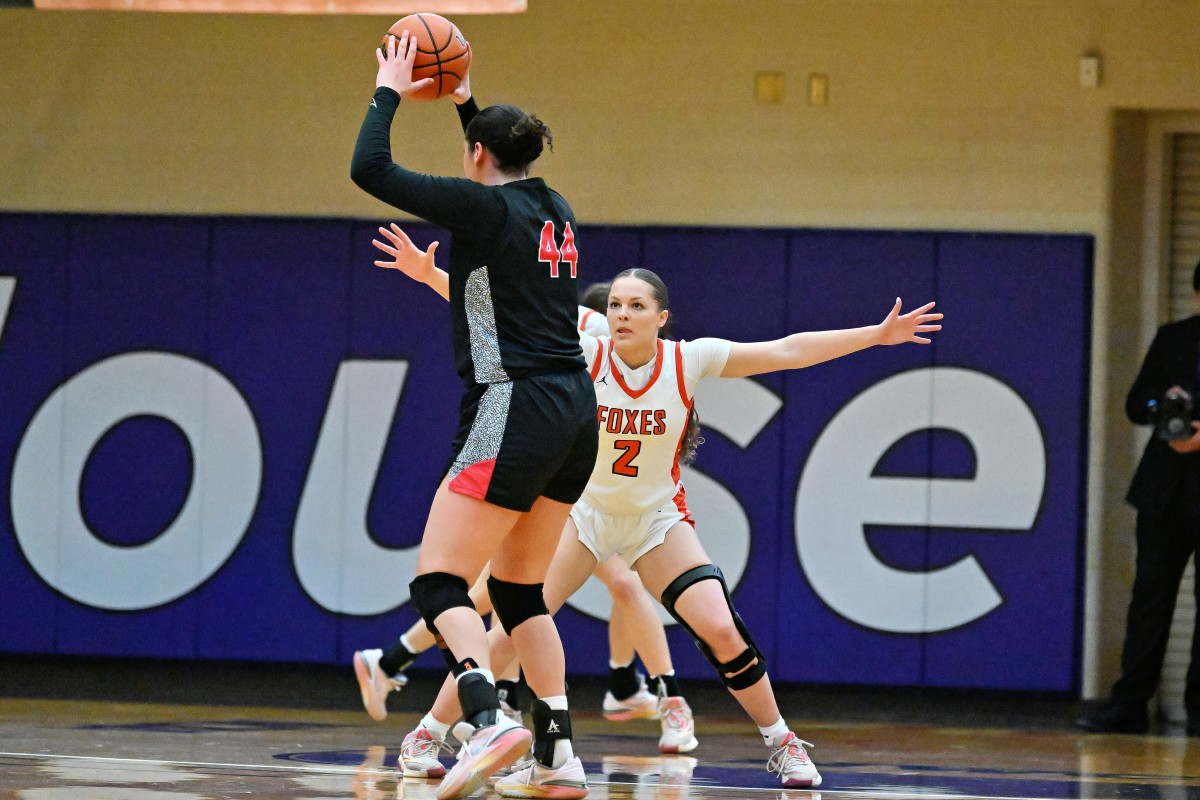 a Silverton Mountain View 5A Oregon girls basketball quarterfinal 2024 Leon Neuschwander 15