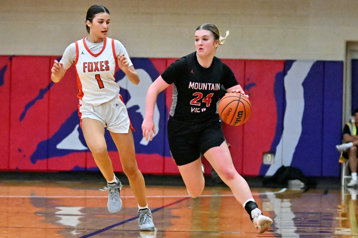 a Silverton Mountain View 5A Oregon girls basketball quarterfinal 2024 Leon Neuschwander 22