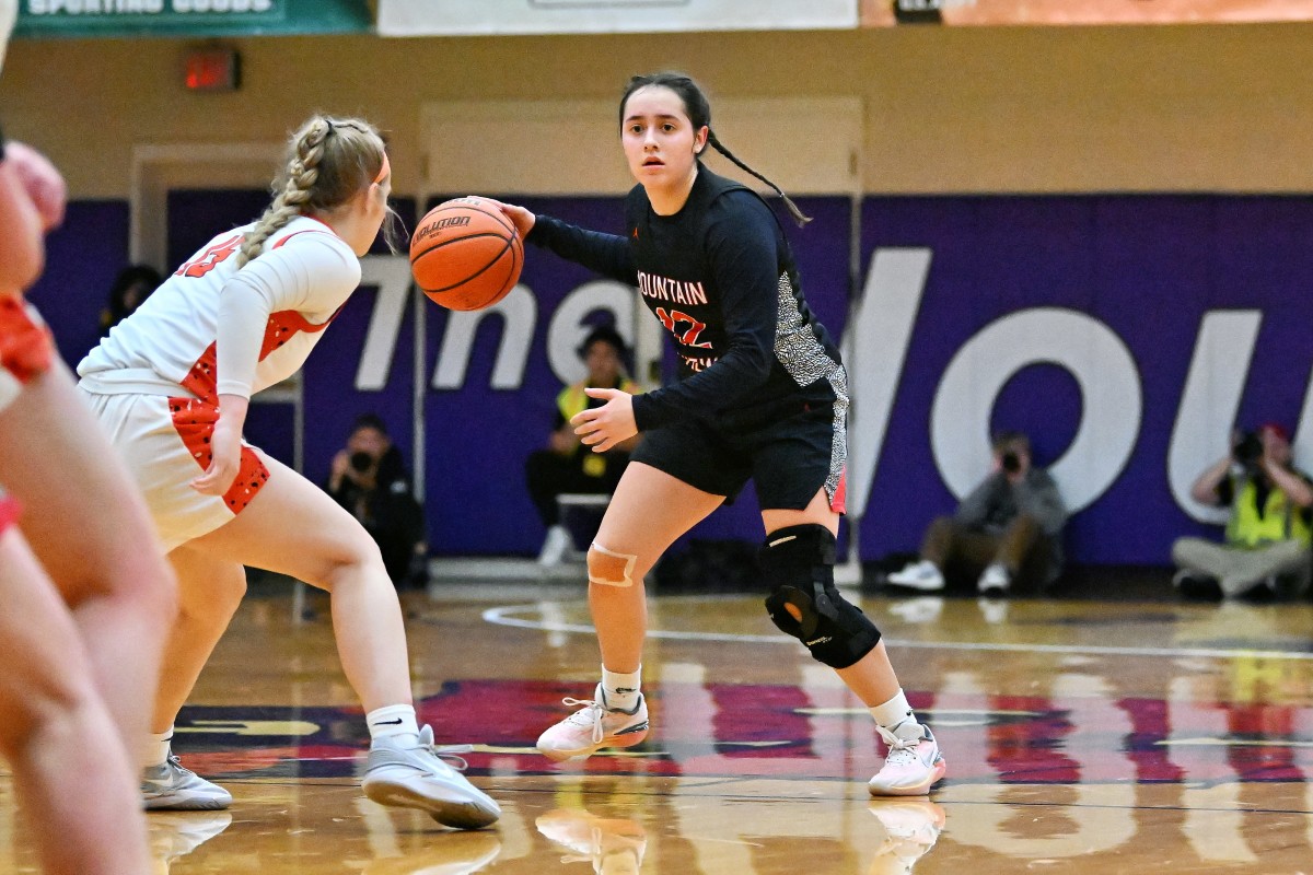 a Silverton Mountain View 5A Oregon girls basketball quarterfinal 2024 Leon Neuschwander 51