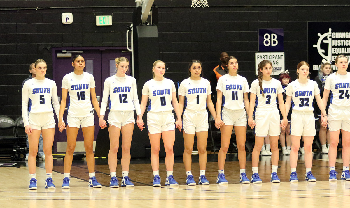 a South Medford Southridge 6A Oregon girls basketball quarterfinal 2024 Dan Brood 2