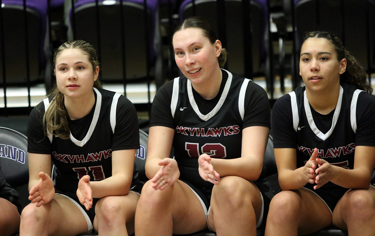 a South Medford Southridge 6A Oregon girls basketball quarterfinal 2024 Dan Brood 4