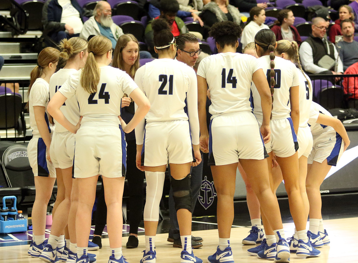 a South Medford Southridge 6A Oregon girls basketball quarterfinal 2024 Dan Brood 7