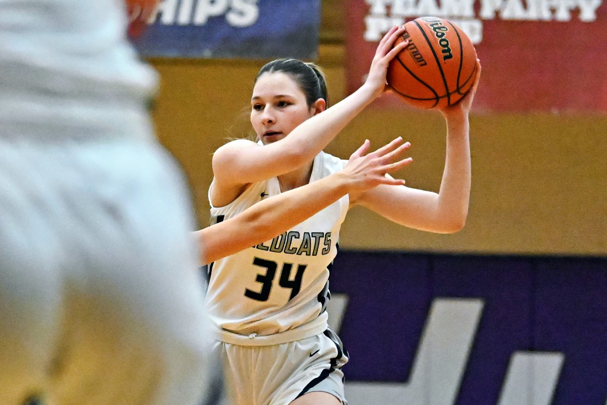 a Redmond Wilsonville 5A Oregon girls basketball quarterfinal 2024 Leon Neuschwander 1