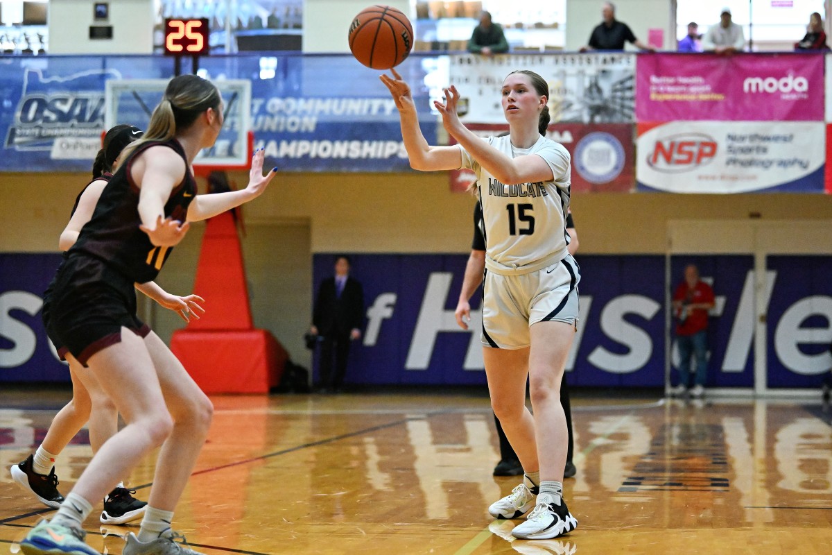 a Redmond Wilsonville 5A Oregon girls basketball quarterfinal 2024 Leon Neuschwander 11