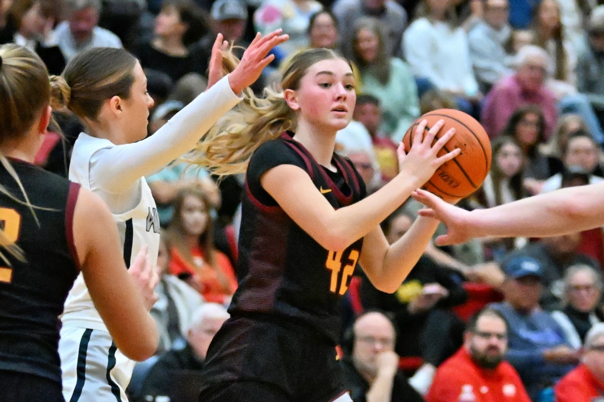 a Redmond Wilsonville 5A Oregon girls basketball quarterfinal 2024 Leon Neuschwander 16