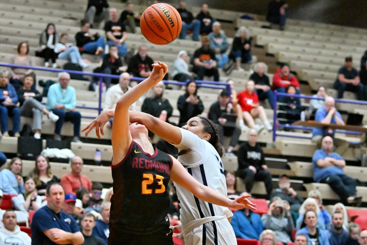 a Redmond Wilsonville 5A Oregon girls basketball quarterfinal 2024 Leon Neuschwander 21