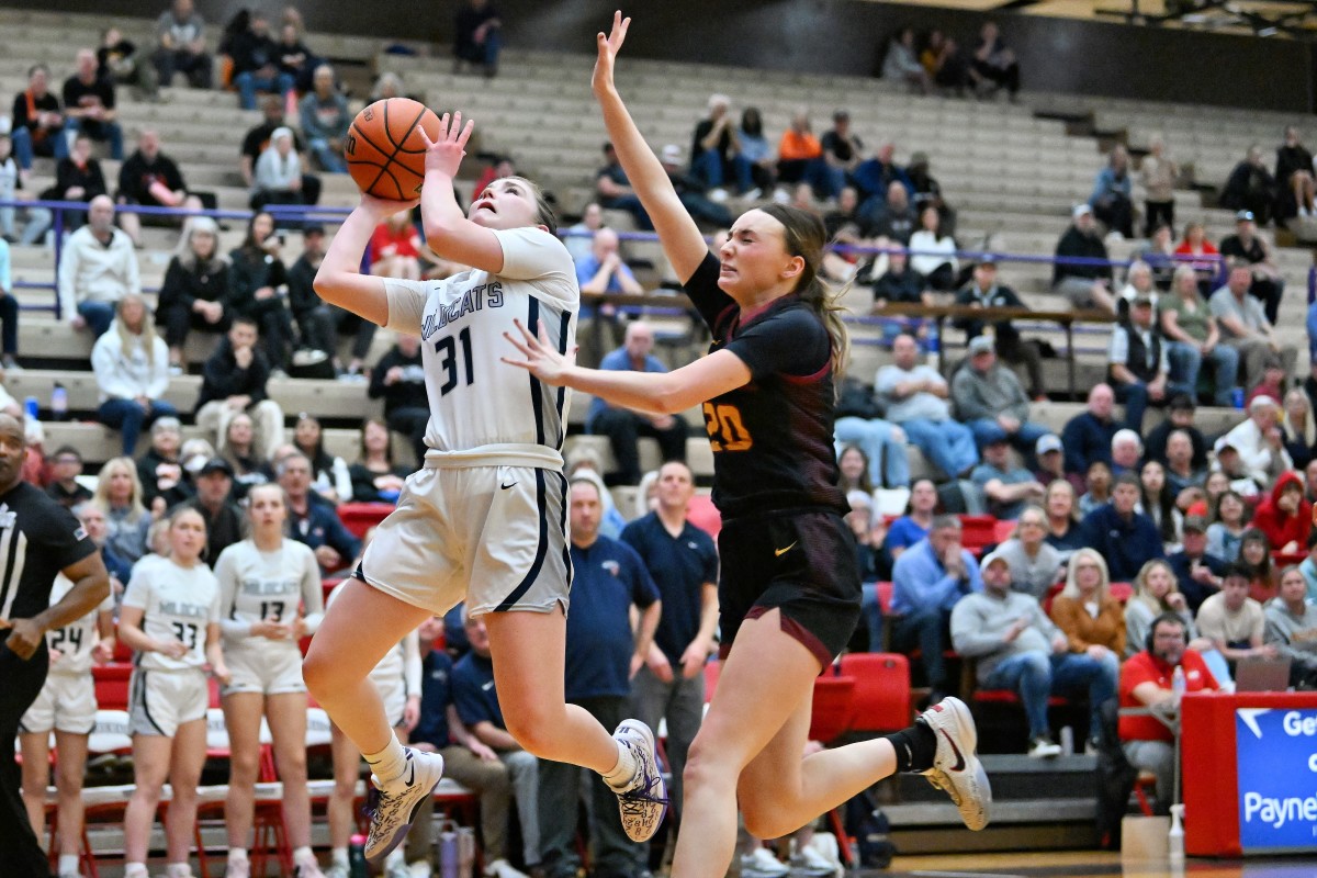 a Redmond Wilsonville 5A Oregon girls basketball quarterfinal 2024 Leon Neuschwander 41