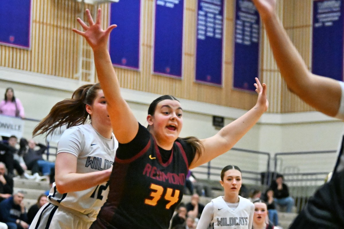 a Redmond Wilsonville 5A Oregon girls basketball quarterfinal 2024 Leon Neuschwander 52