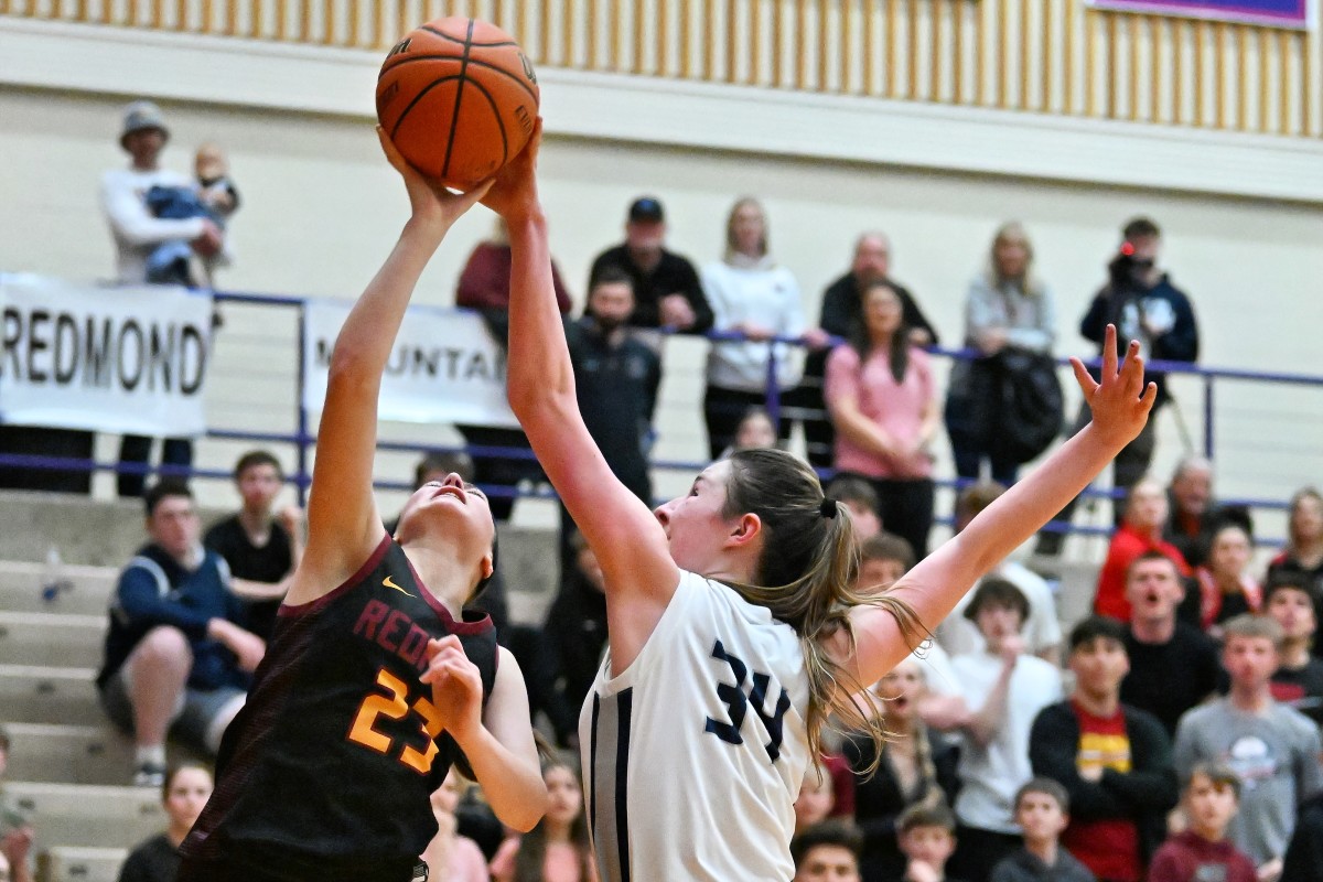 a Redmond Wilsonville 5A Oregon girls basketball quarterfinal 2024 Leon Neuschwander 55