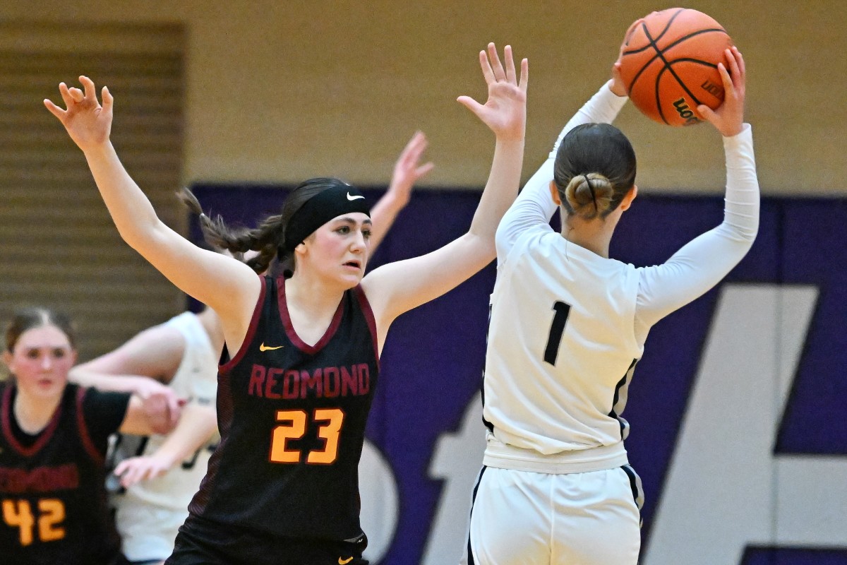 a Redmond Wilsonville 5A Oregon girls basketball quarterfinal 2024 Leon Neuschwander 60