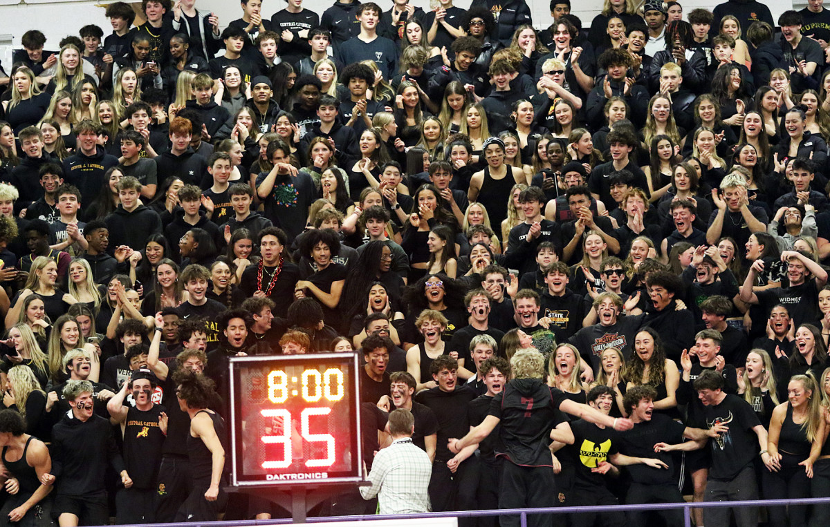 a Tualatin Central Catholic 6A Oregon boys basketball semifinal 2024 Dan Brood 7