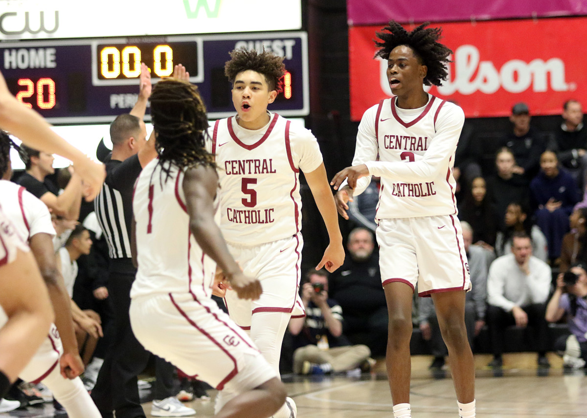 a Tualatin Central Catholic 6A Oregon boys basketball semifinal 2024 Dan Brood 24