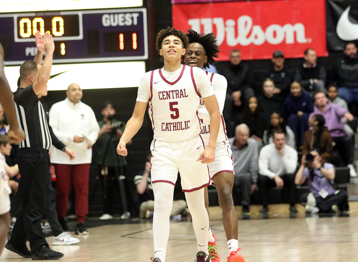 a Tualatin Central Catholic 6A Oregon boys basketball semifinal 2024 Dan Brood 23