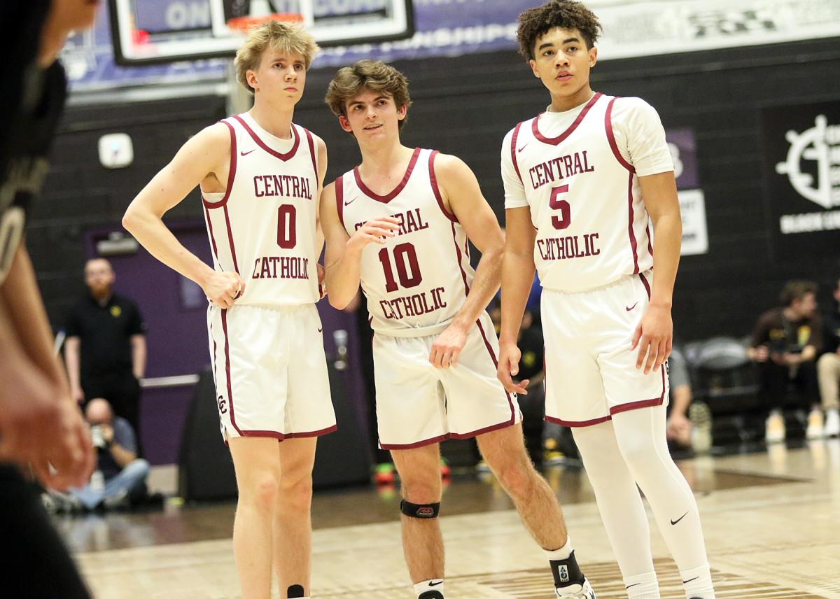 a Tualatin Central Catholic 6A Oregon boys basketball semifinal 2024 Dan Brood 36