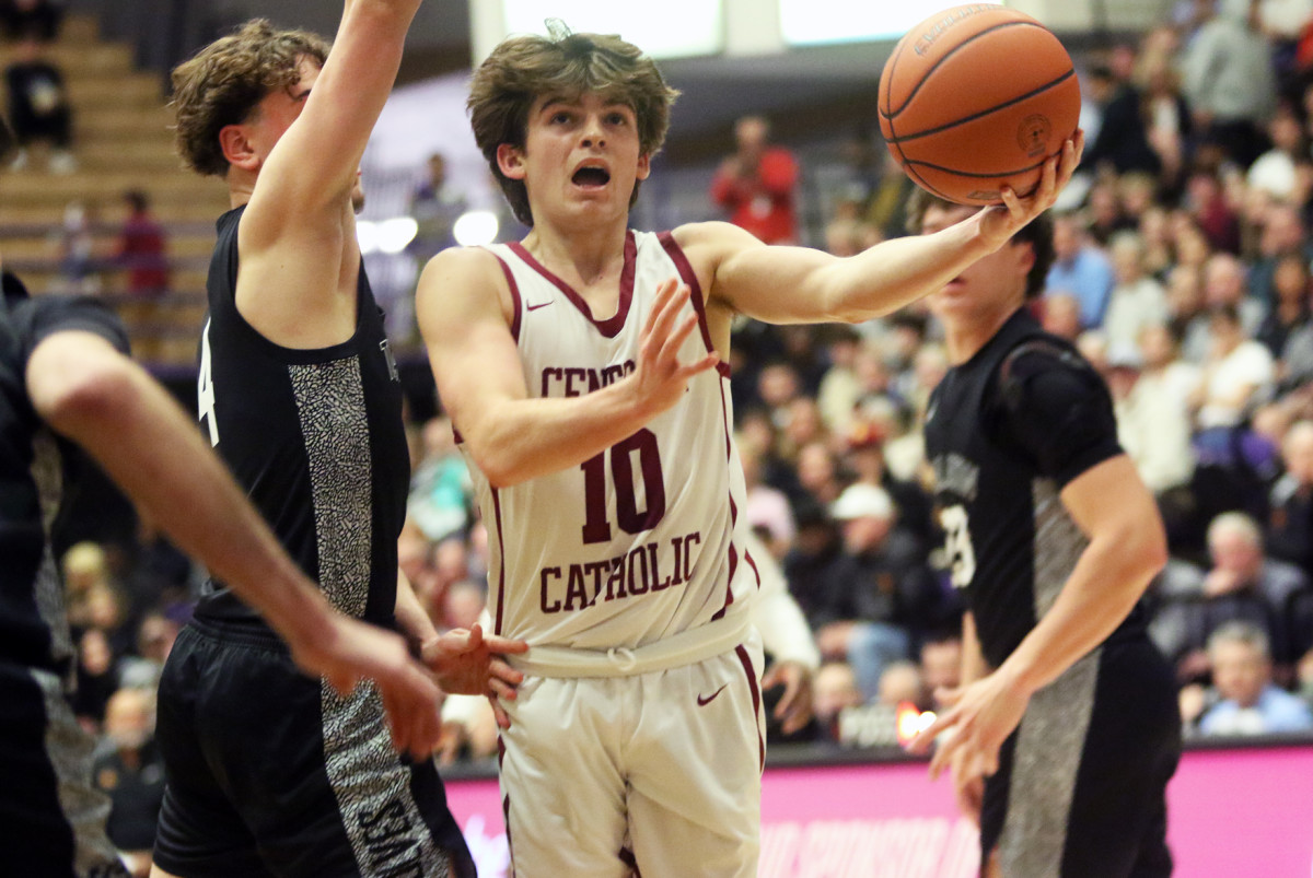 a Tualatin Central Catholic 6A Oregon boys basketball semifinal 2024 Dan Brood 37