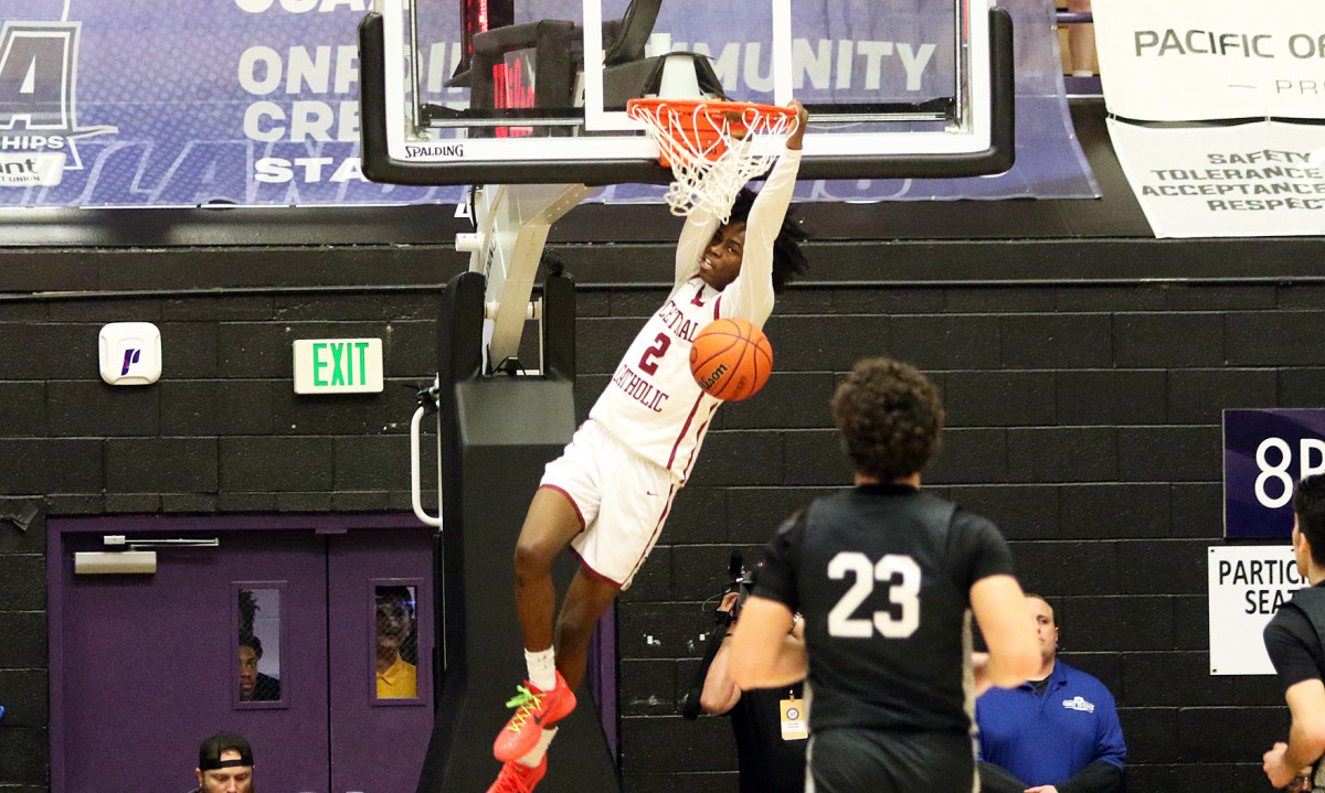 a Tualatin Central Catholic 6A Oregon boys basketball semifinal 2024 Dan Brood 46