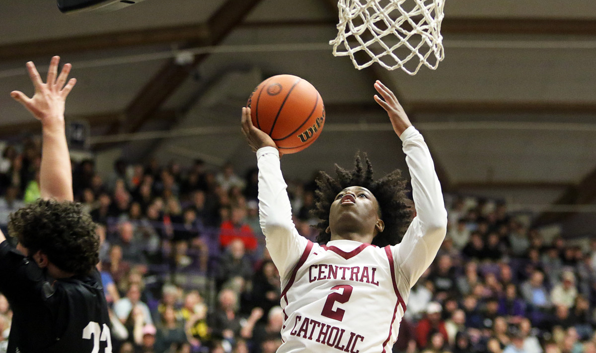 a Tualatin Central Catholic 6A Oregon boys basketball semifinal 2024 Dan Brood 53