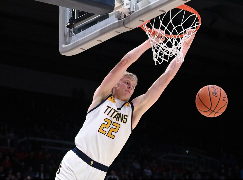 Ottawa-Glandorf's Colin White dunks during the 2023 OHSAA Division III state championship game.