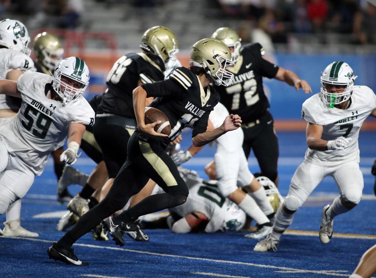 Photos: Gatlin Bair Was The Blur On 'The Blue' At Boise State ...