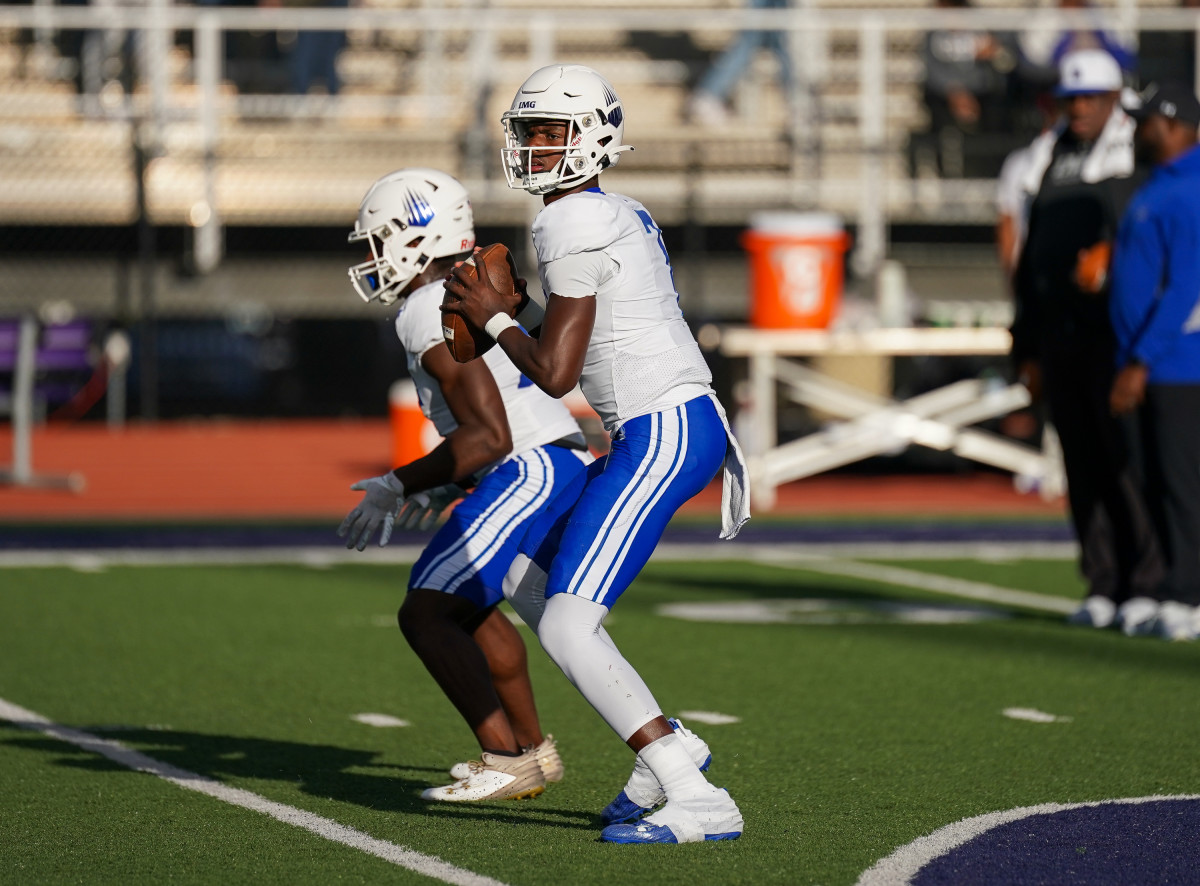 Photos: IMG Academy football tops Ben Davis (Indiana) 34-14 - Sports ...