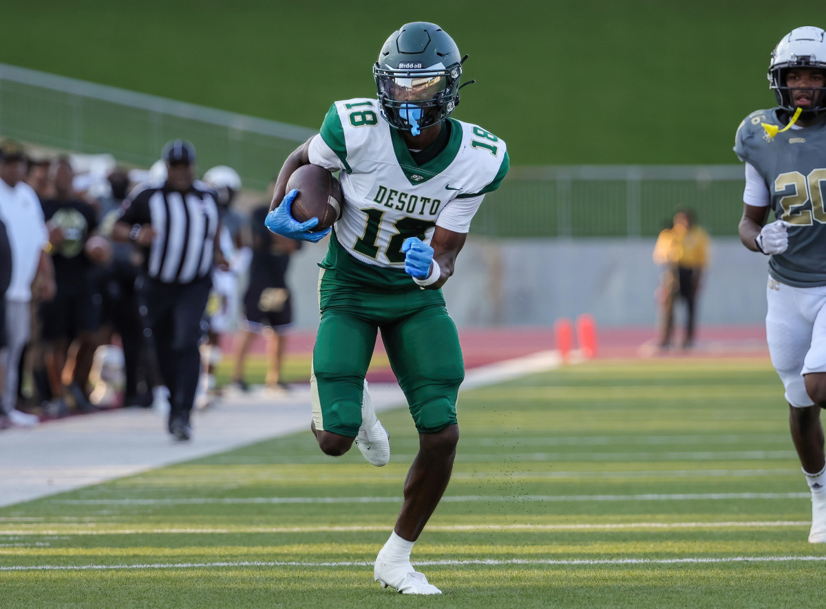 DeSoto vs South Oak Cliff September 9, 2023 Photo-Robbie Raketstraw01