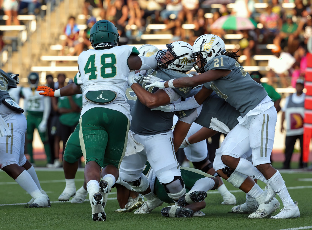 DeSoto vs South Oak Cliff September 9, 2023 Photo-Robbie Raketstraw03