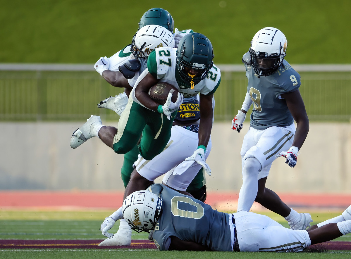 DeSoto vs South Oak Cliff September 9, 2023 Photo-Robbie Raketstraw05