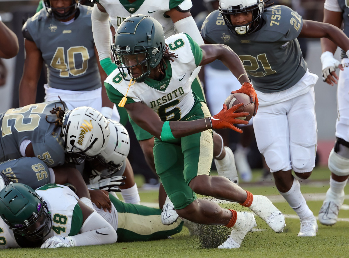 DeSoto vs South Oak Cliff September 9, 2023 Photo-Robbie Raketstraw11