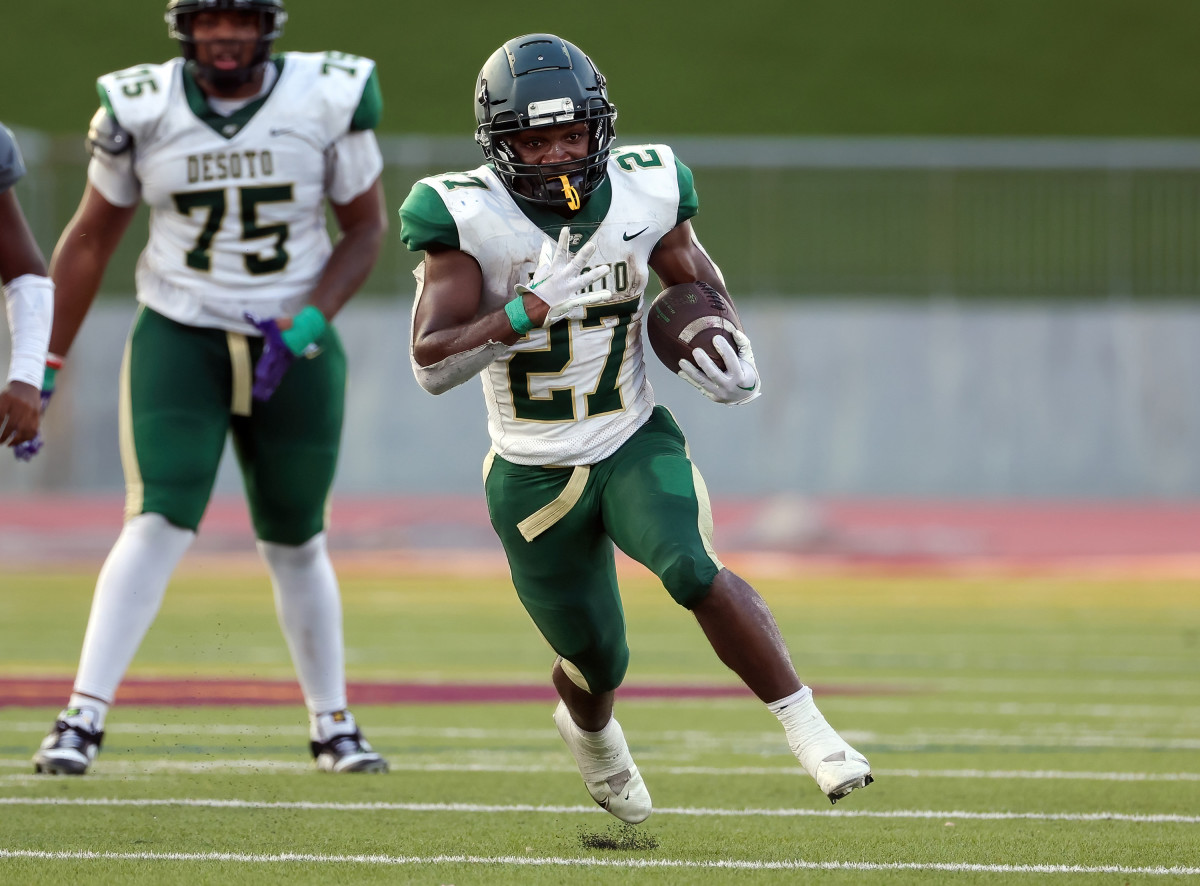 DeSoto vs South Oak Cliff September 9, 2023 Photo-Robbie Raketstraw13