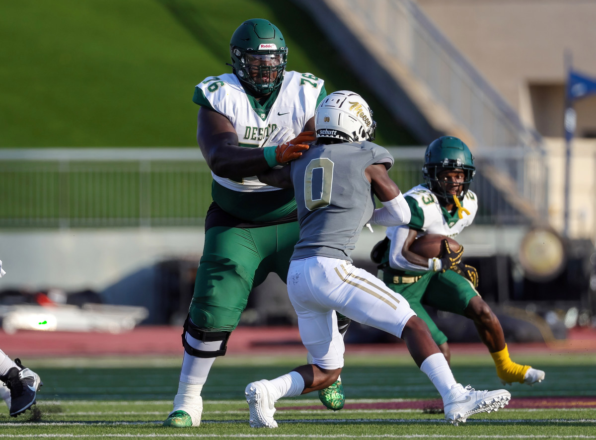 DeSoto vs South Oak Cliff September 9, 2023 Photo-Robbie Rakestraw90