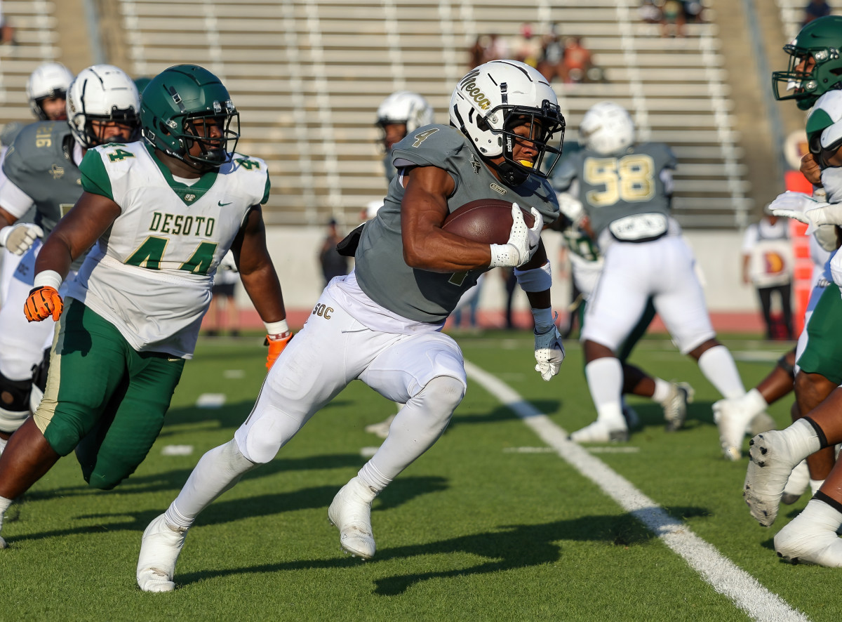 DeSoto vs South Oak Cliff September 9, 2023 Photo-Robbie Rakestraw89