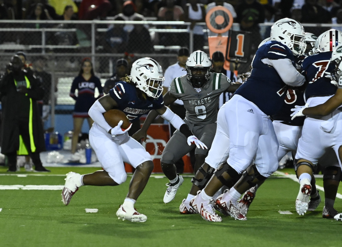 Chaminade-Madonna vs Miami Central Football - Robson Lopes - 08-26-20231002