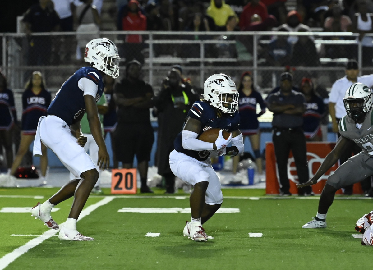 Chaminade-Madonna vs Miami Central Football - Robson Lopes - 08-26-20231004