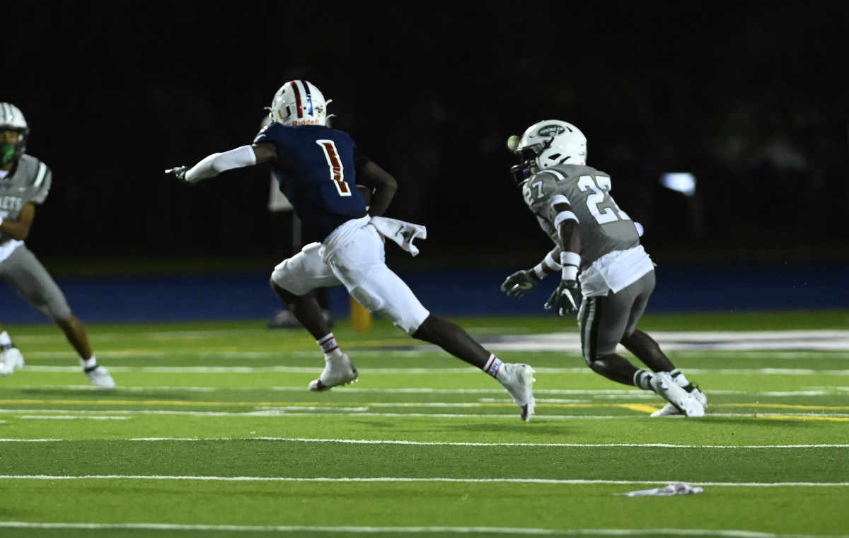 Chaminade-Madonna vs Miami Central Football - Robson Lopes - 08-26-20231022