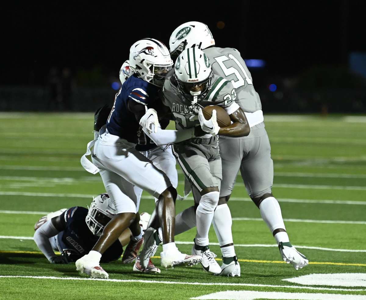 Chaminade-Madonna vs Miami Central Football - Robson Lopes - 08-26-20231017