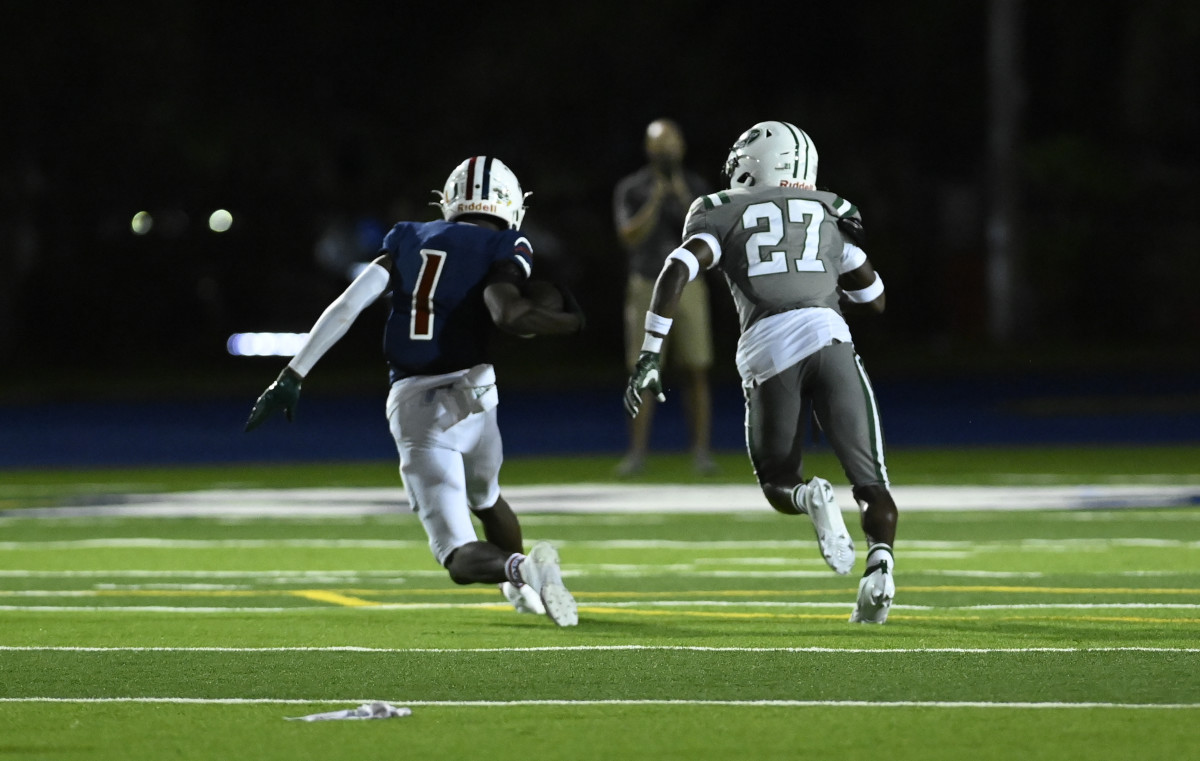 Chaminade-Madonna vs Miami Central Football - Robson Lopes - 08-26-20231023